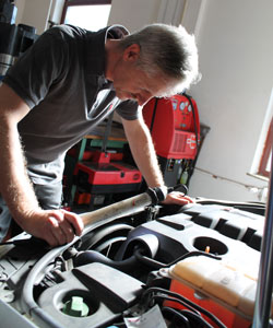 Mario Empting bei der Arbeit